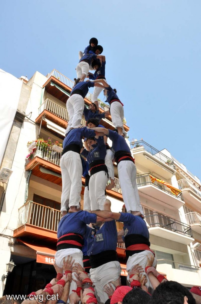 Diada de Sant Jordi a Sitges: 3d7a a la Pl Cap de la Vila (25/04/2010).Foto realitzada per Montse Torres.
