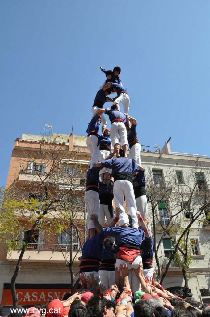Diada de la Independència a Gràcia: 4d7 a la Pl de la Revolució (11/04/2010).Foto realitzada per Montse Torres.